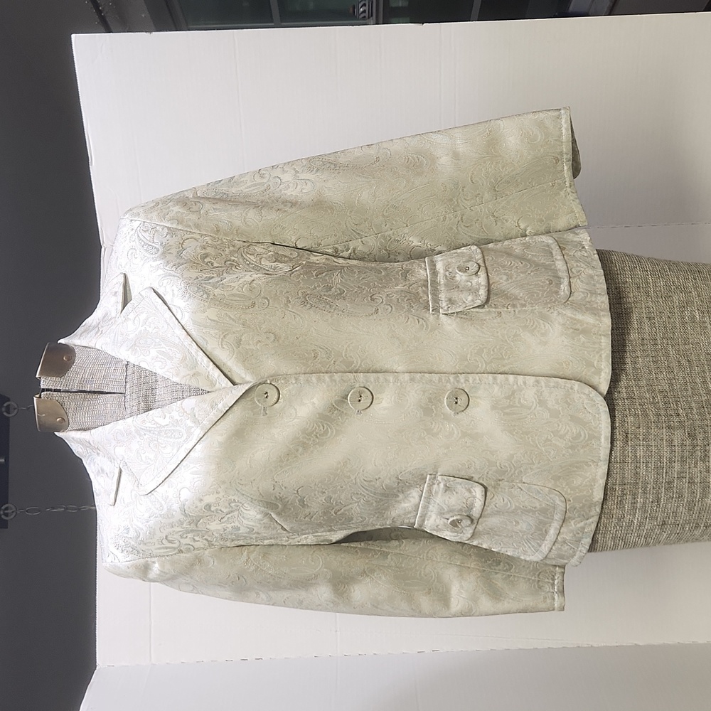 Fabulous blazer Kasper silver, gold, pale blue